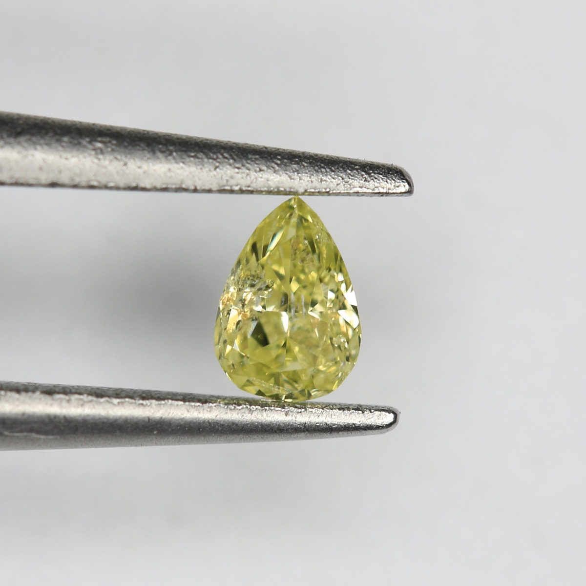 0.08ct Diamond - alternate view 2