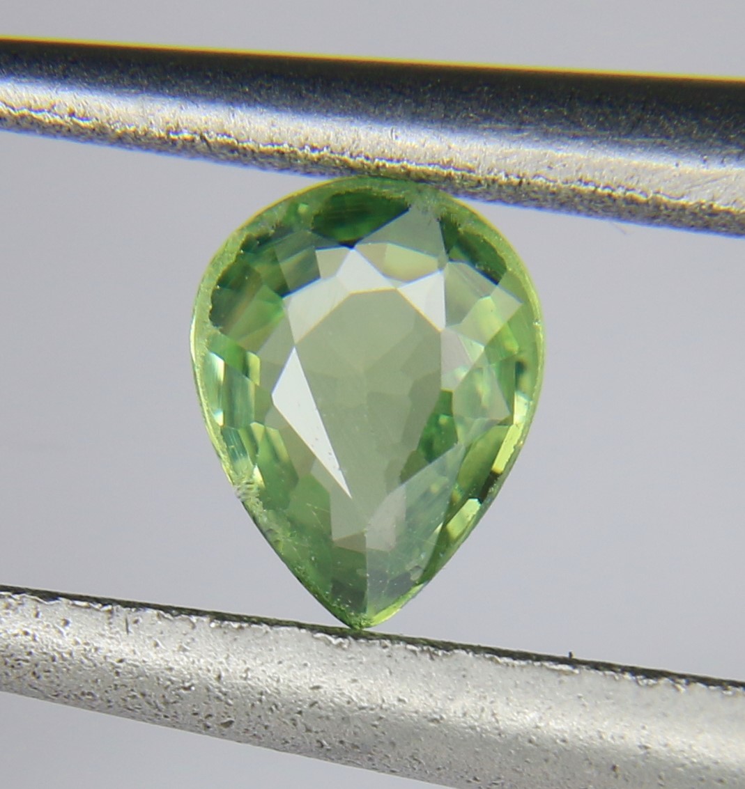 0.26ct Sapphire Light Green
