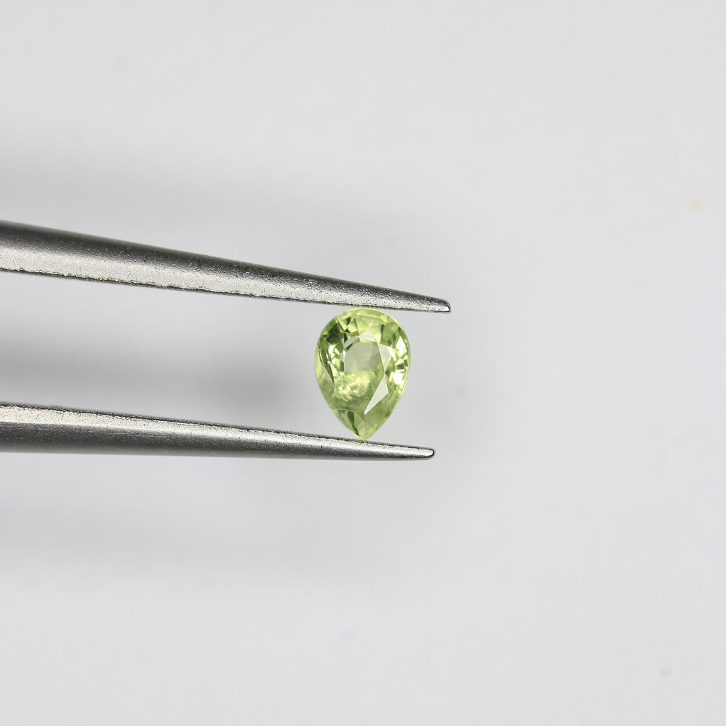 0.31ct Sapphire Green - alternate view 2
