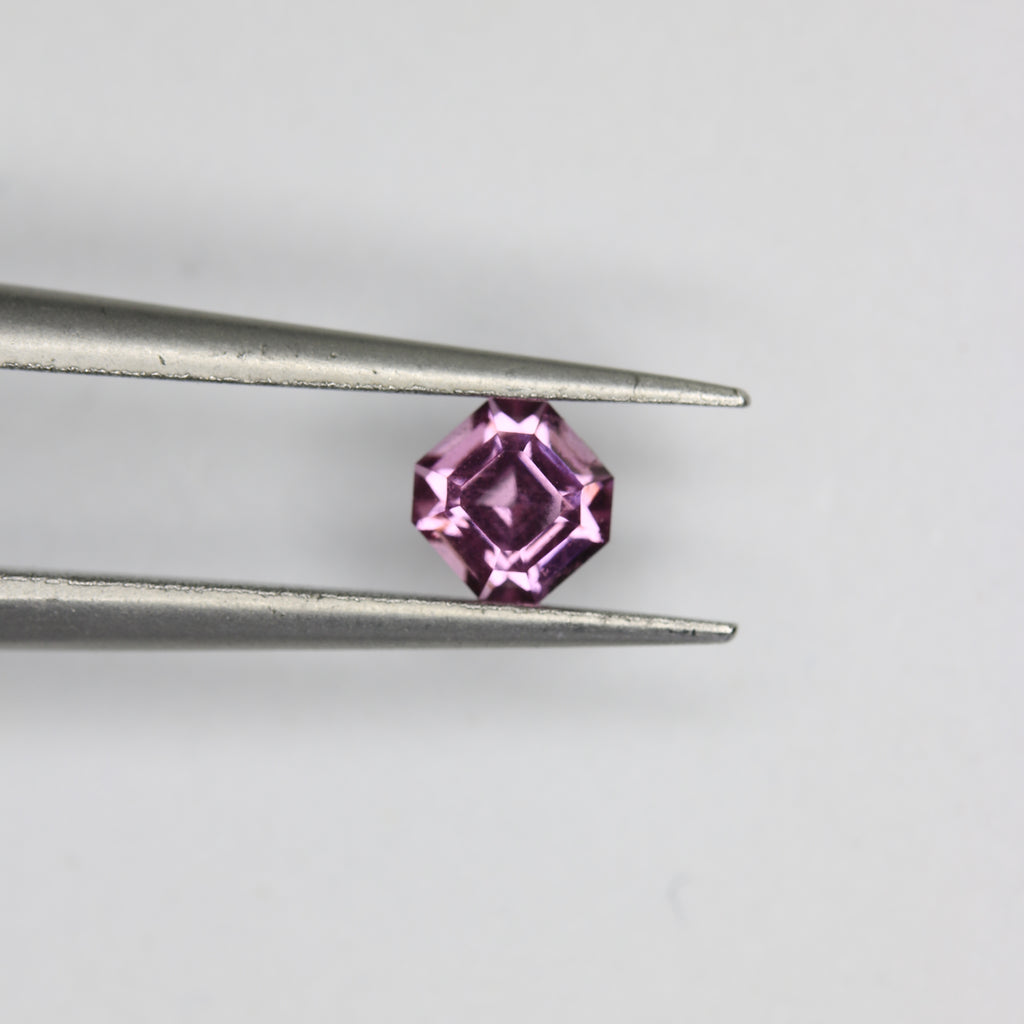0.40ct Garnet Pink - alternate view 2