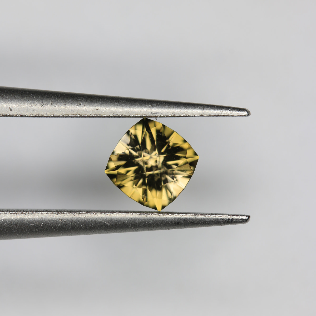0.47ct Tourmaline Bronze - alternate view 3