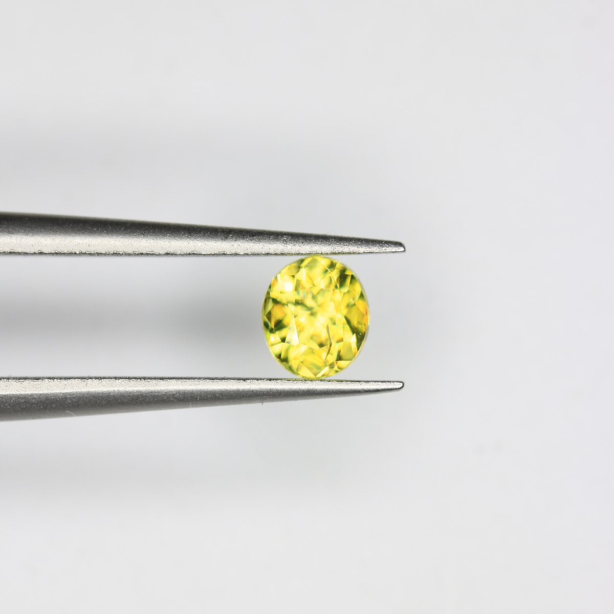 0.48ct Sphene - alternate view 2