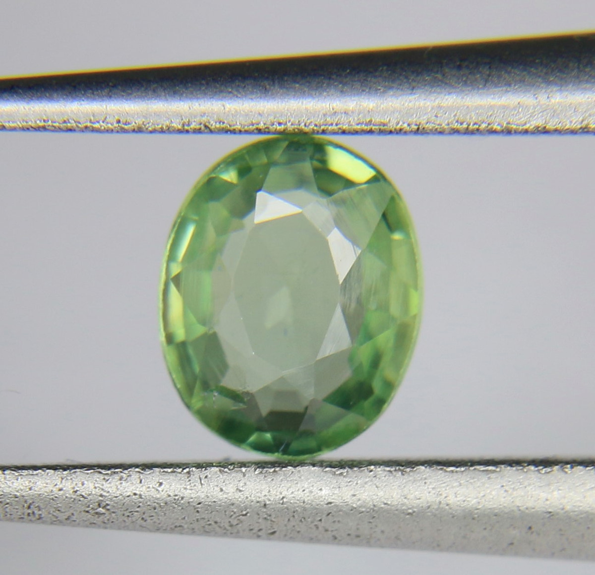 0.4ct Sapphire Light Green