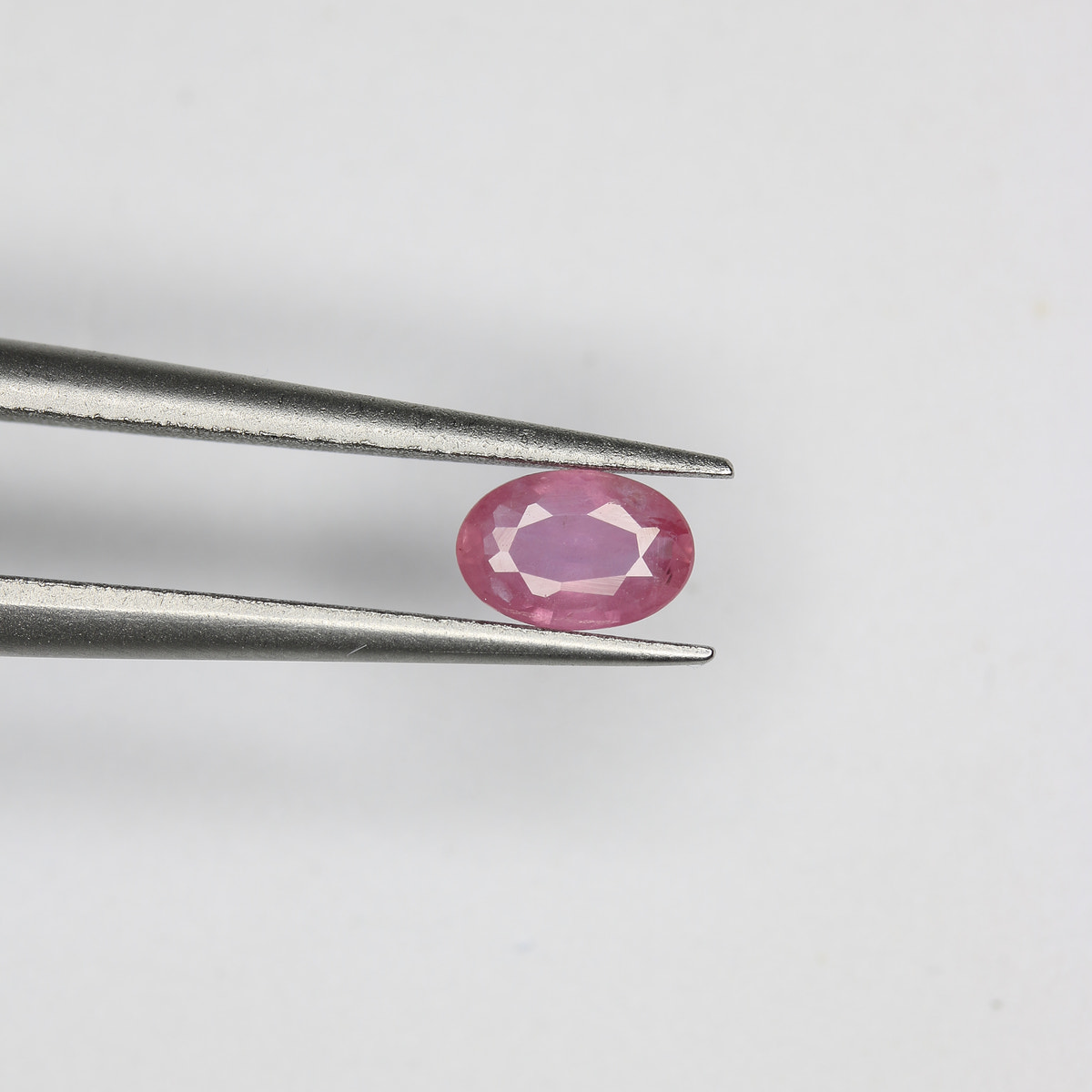 0.4ct Sapphire Pink - alternate view 2