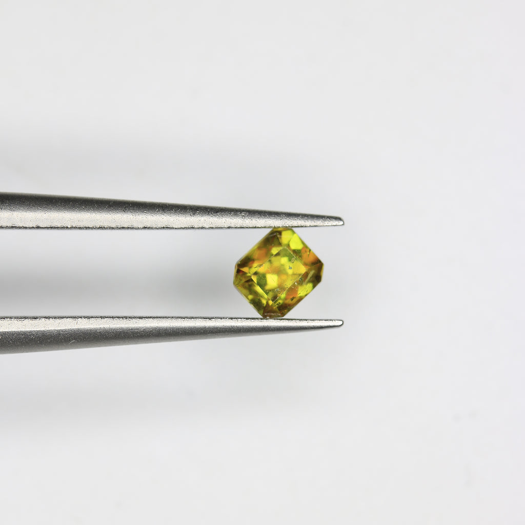 0.4ct Sphene