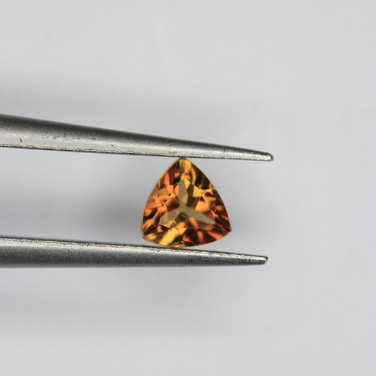 0.4ct Topaz Madeira