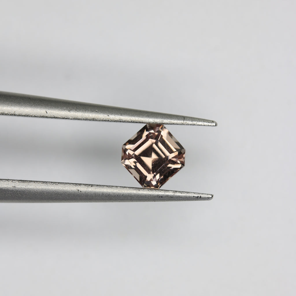 0.55ct Garnet Color Change