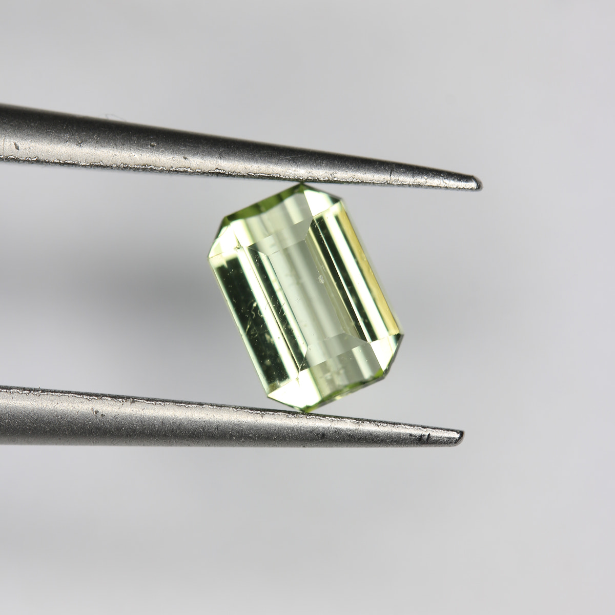 0.55ct Tourmaline Pale Green - alternate view 2