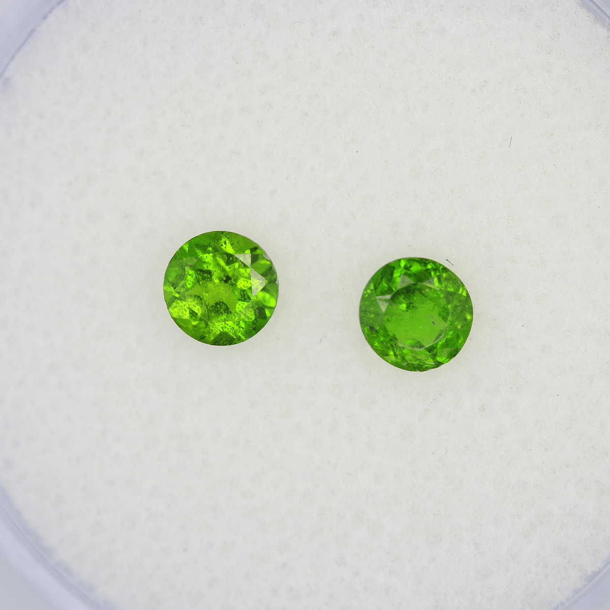 0.57ct Chrome Diopside Pair