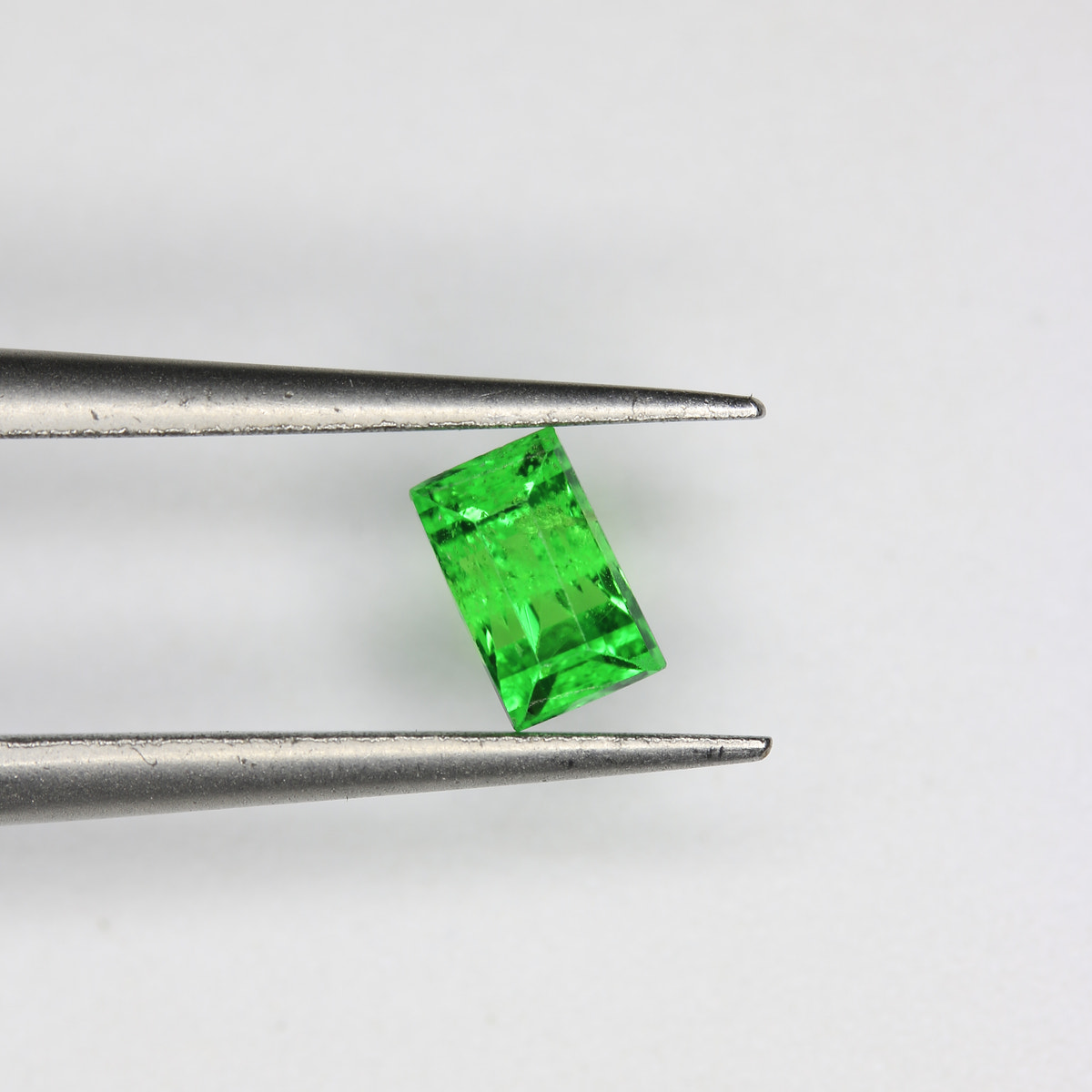 0.58ct Garnet Tsavorite - alternate view 2