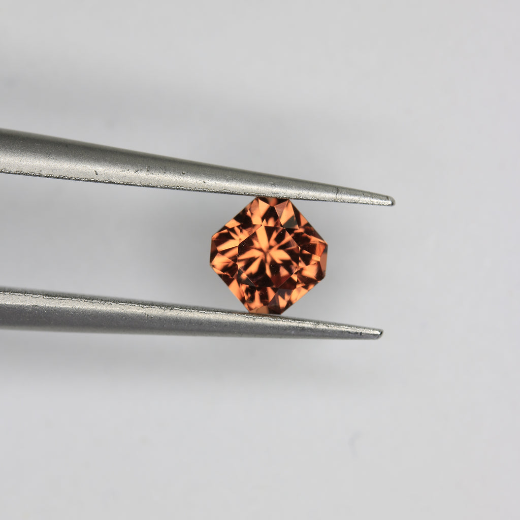 0.5ct Garnet Color Change