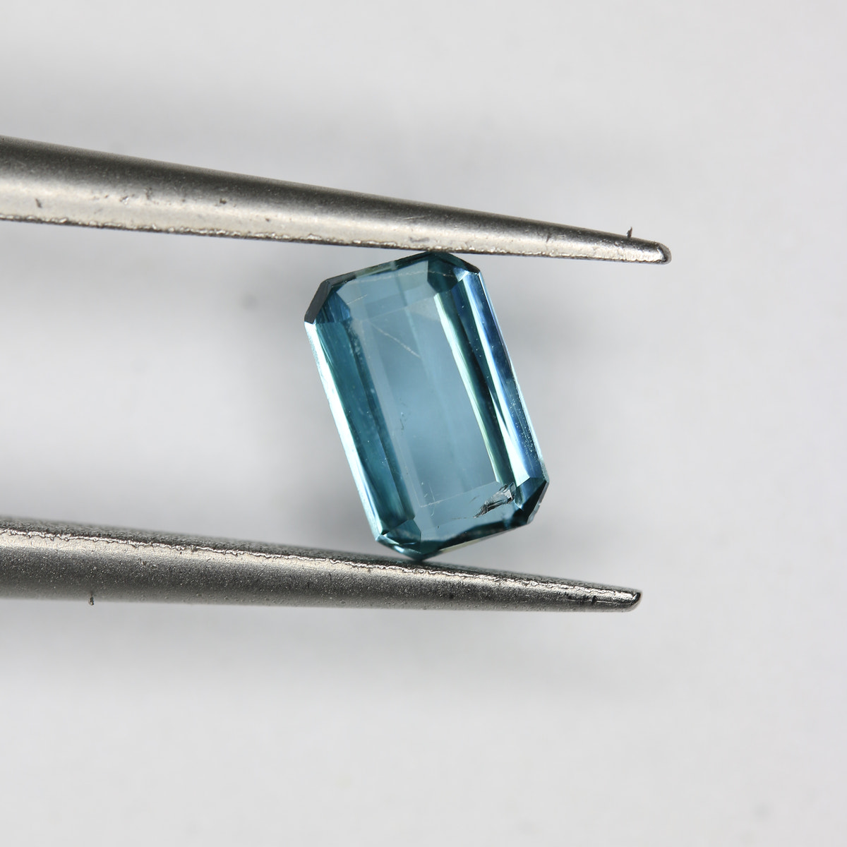 0.5ct Tourmaline Blue - alternate view 2