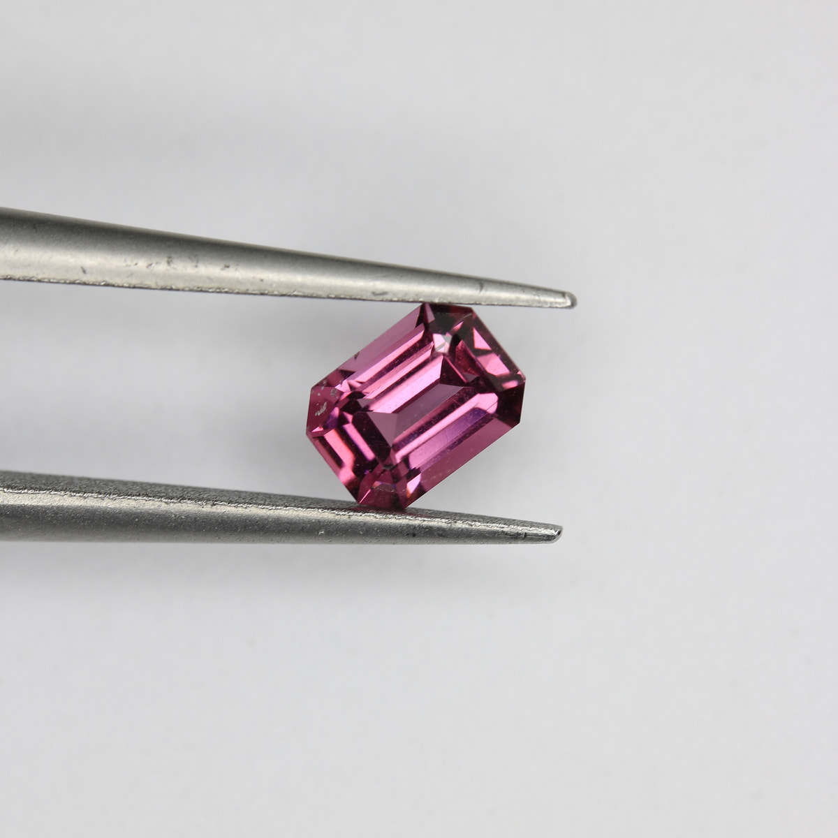 0.60ct Garnet Pink