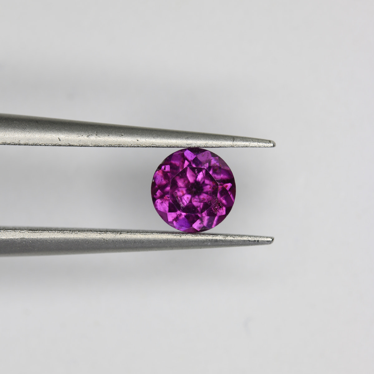 0.61ct Garnet Purple - alternate view 2