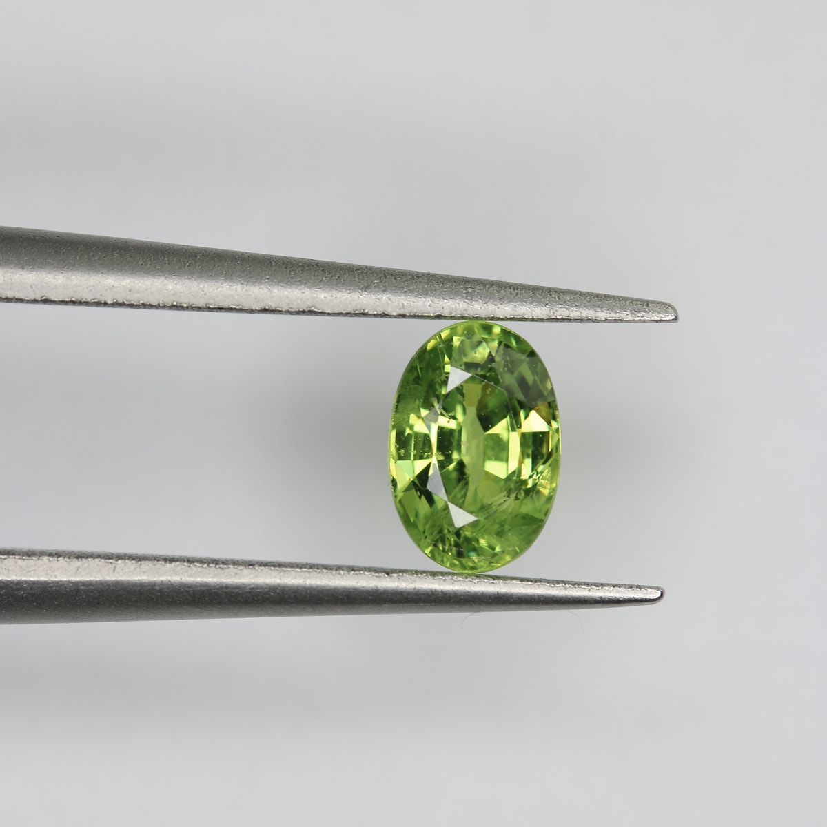 0.64ct Garnet Demantoid - alternate view 4