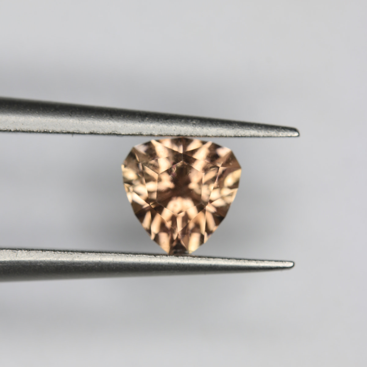 0.64ct Tourmaline Peach - alternate view 3