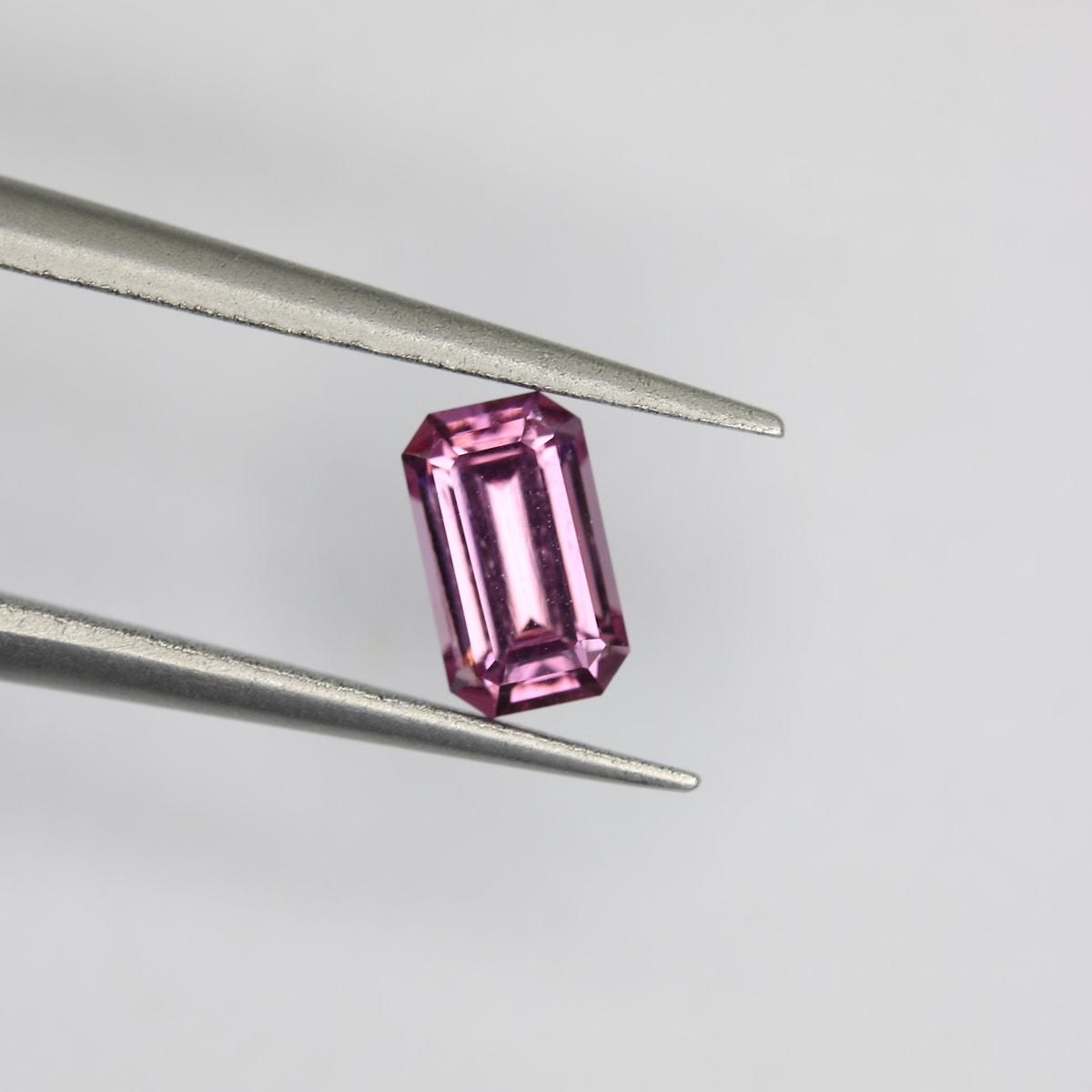 0.65ct Garnet - alternate view 2