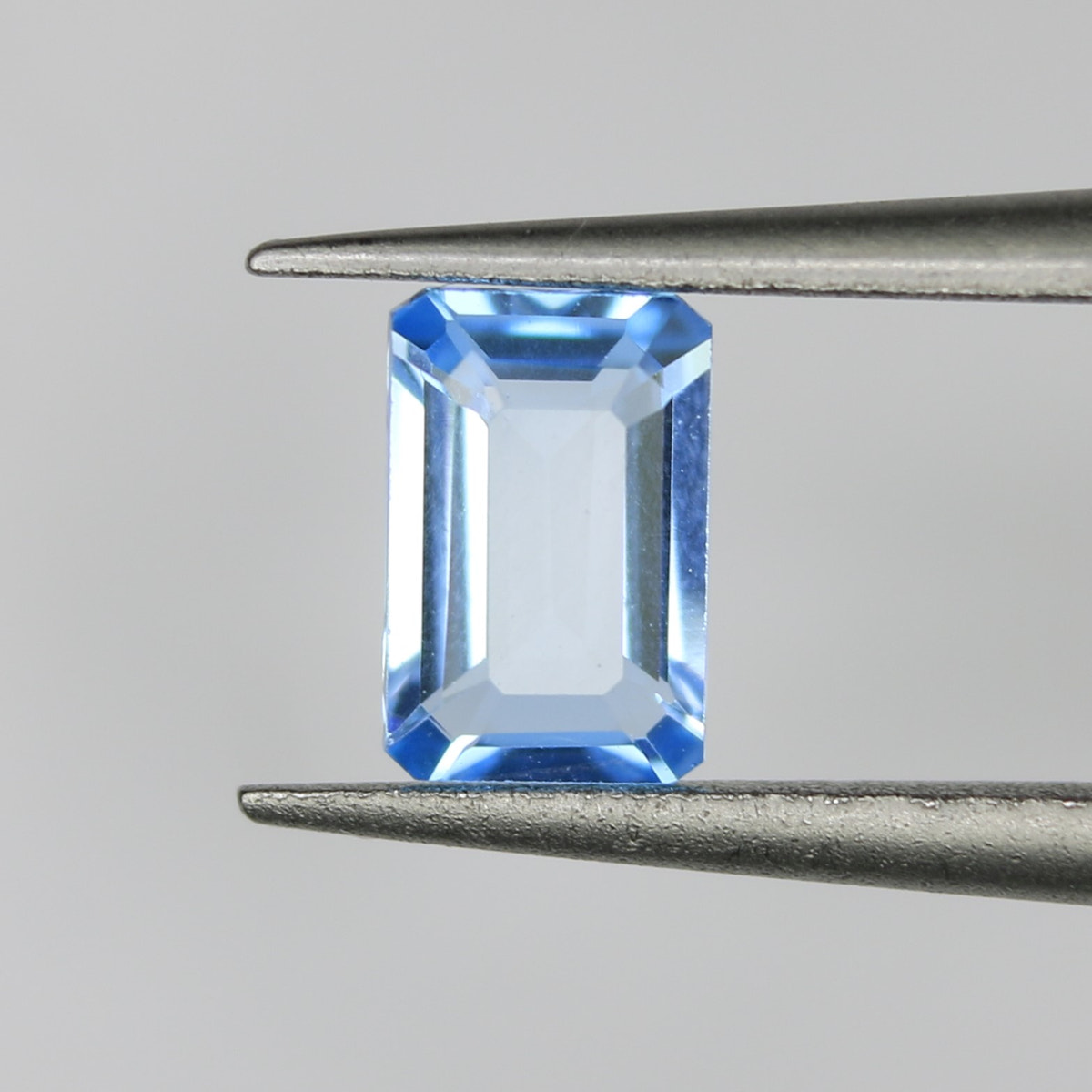 0.66ct Topaz Swiss Blue - alternate view 2