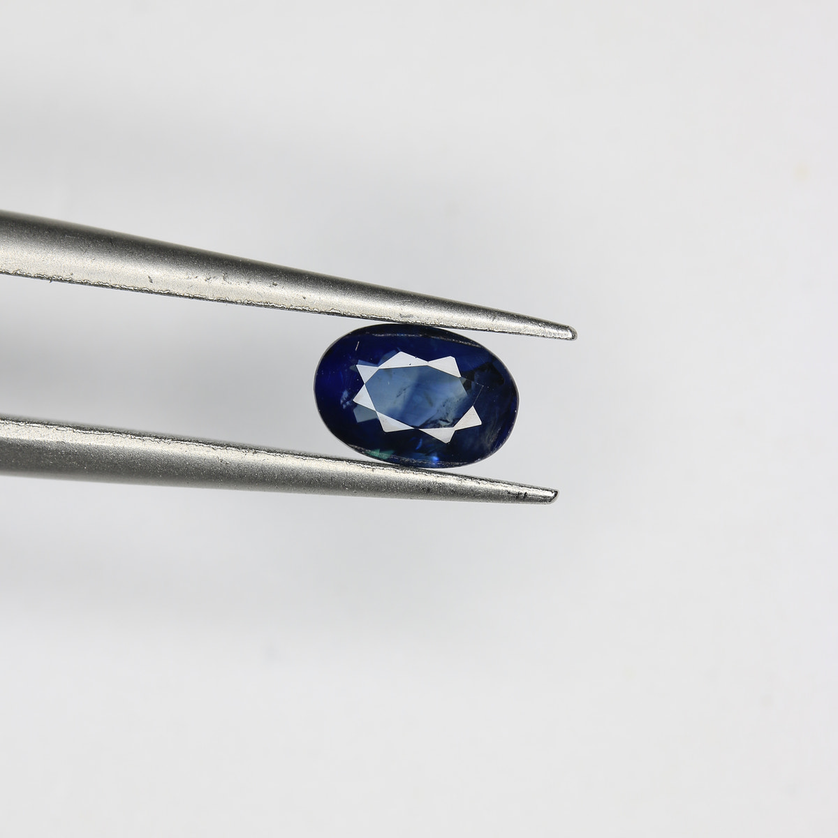 0.67ct Sapphire Blue
