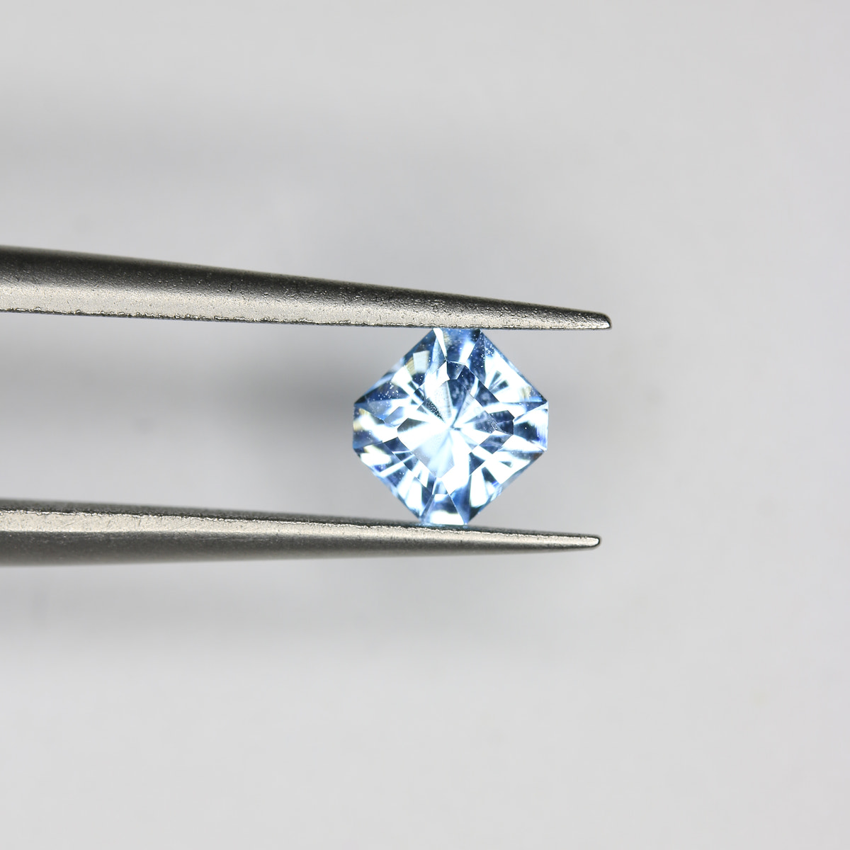 0.67ct Topaz Sky blue - alternate view 2
