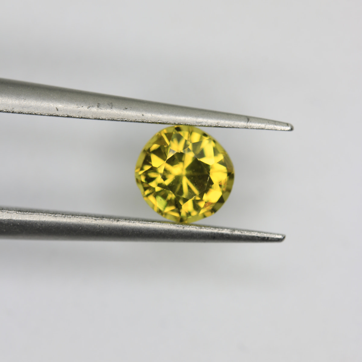 0.685ct Garnet Mali - alternate view 2