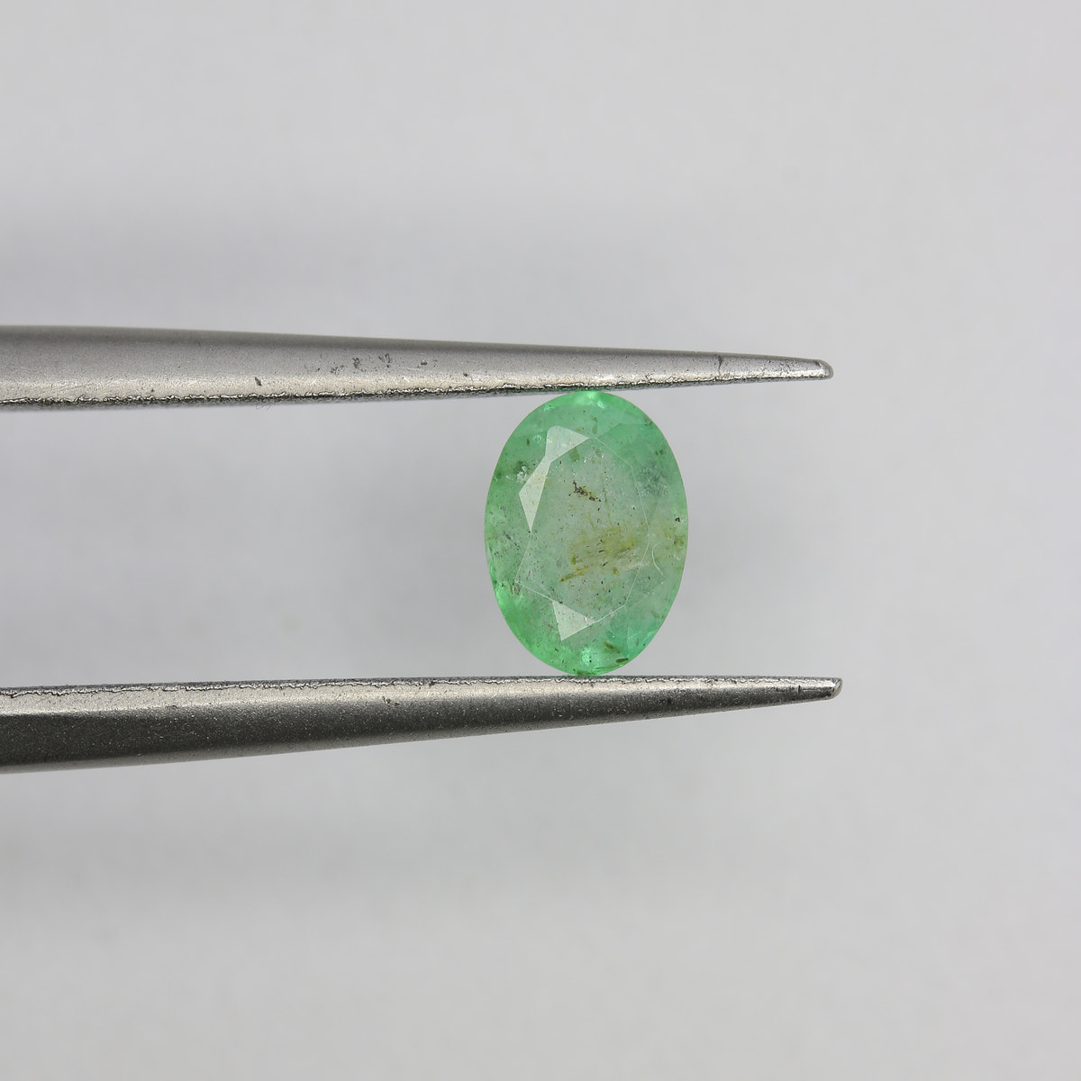 0.69ct Emerald Colombian - alternate view 2