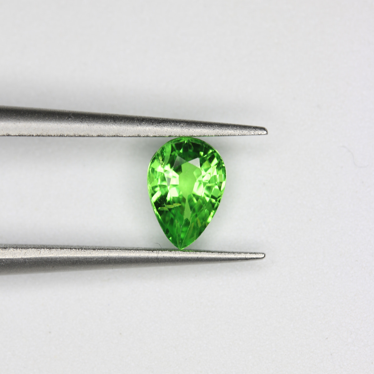 0.69ct Garnet Tsavorite - alternate view 2