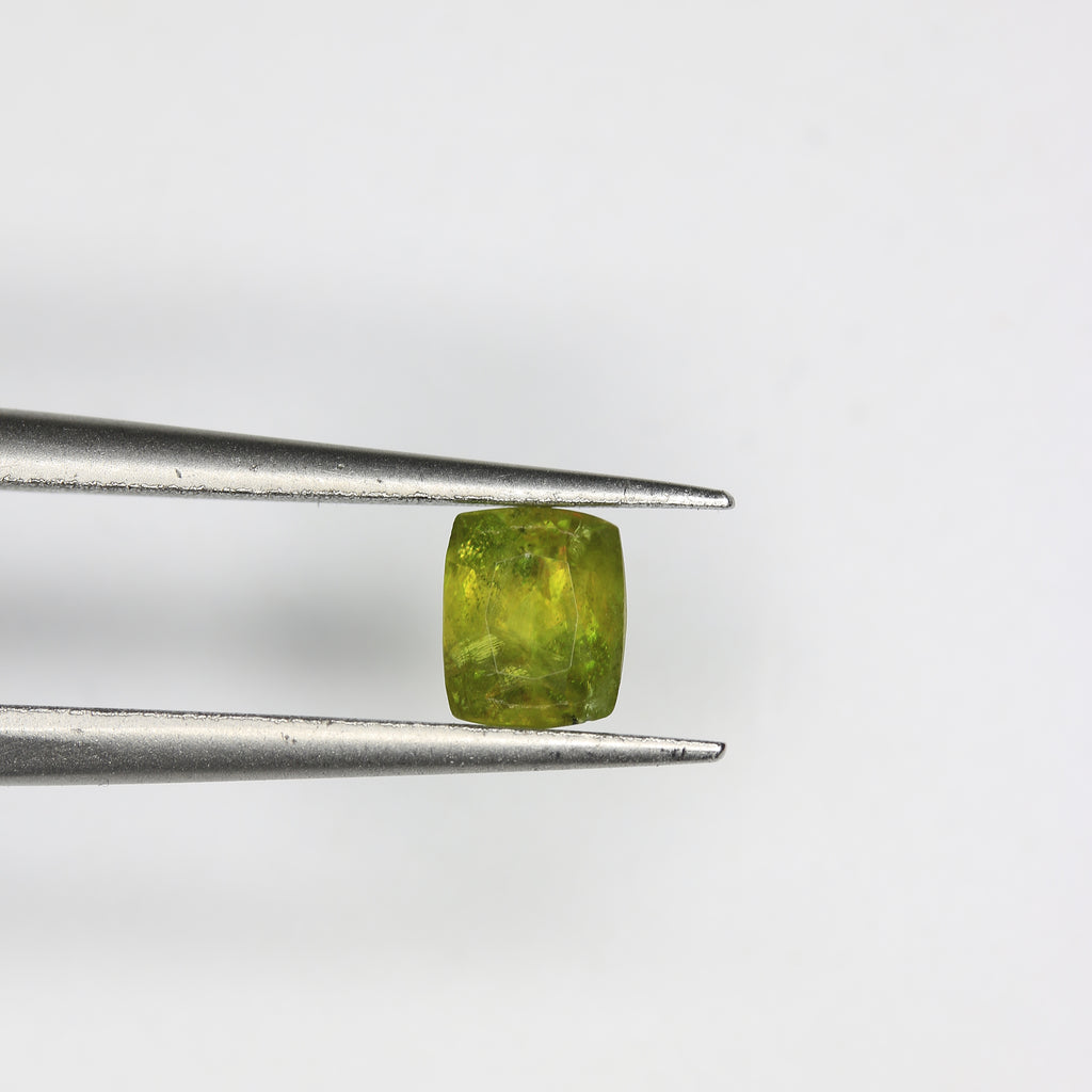 0.6ct Sphene