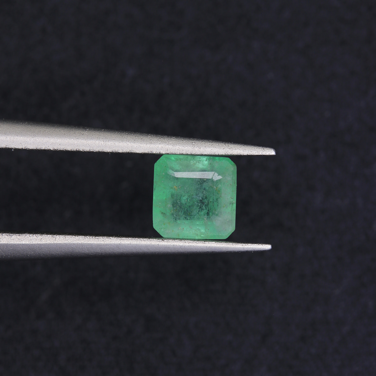 0.71ct Emerald Colombian