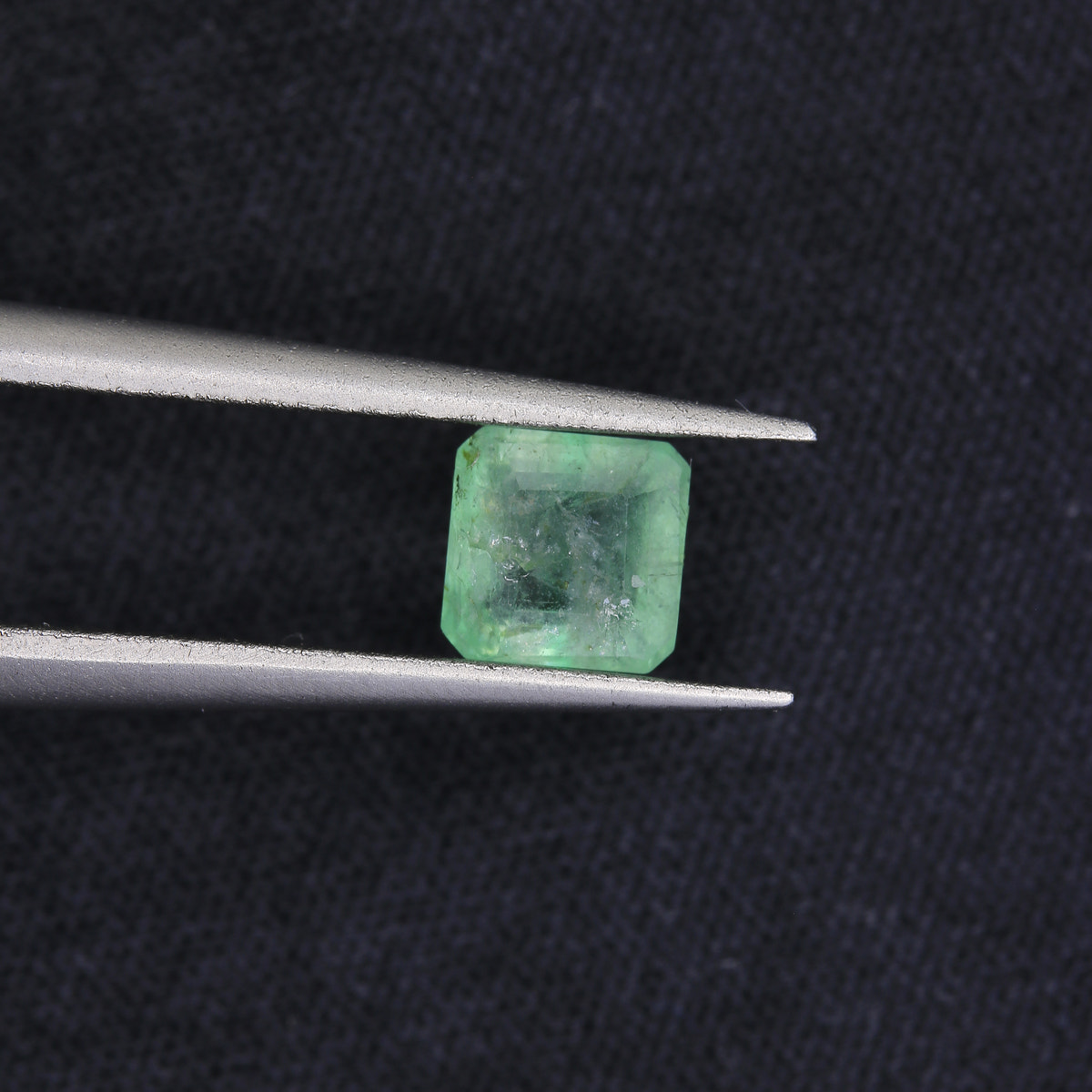 0.73ct Emerald Colombian
