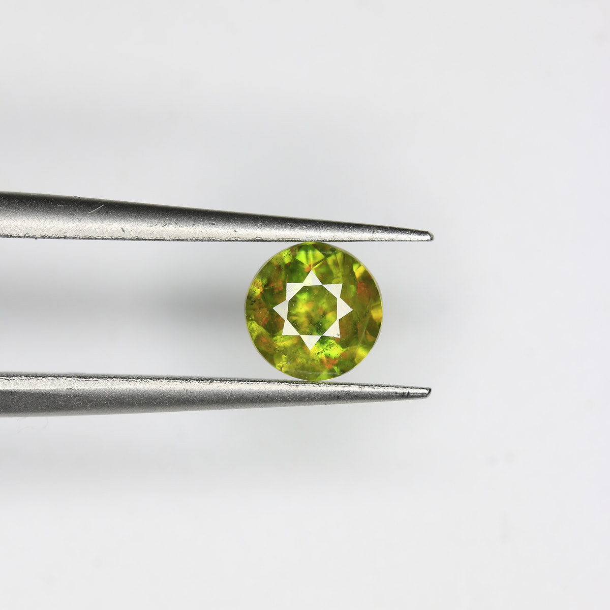 0.74ct Sphene