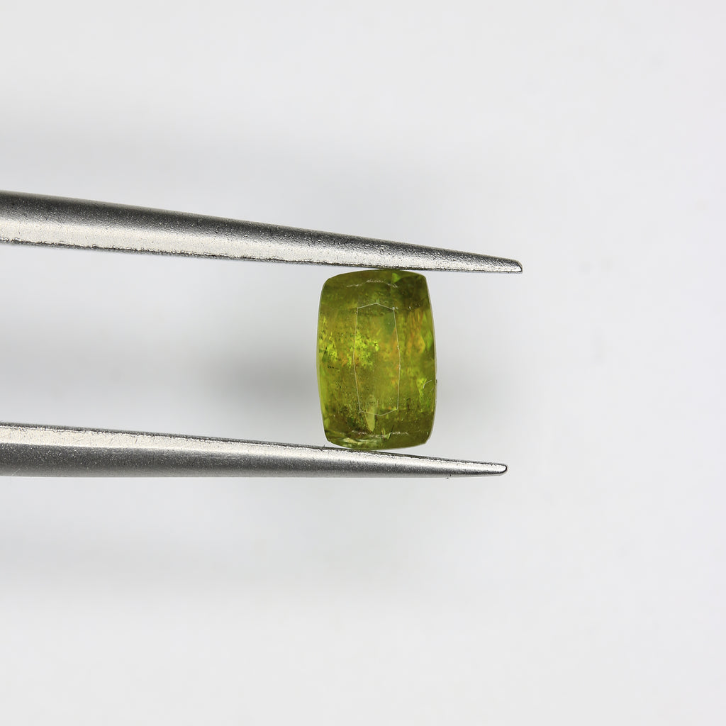 0.75ct Sphene