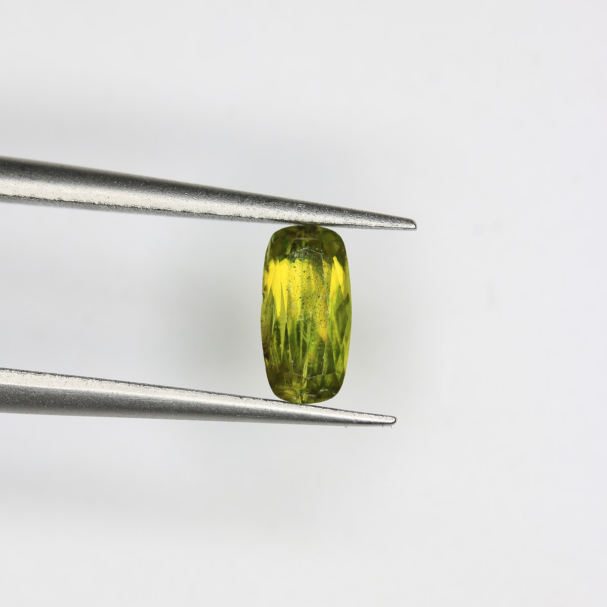 0.75ct Sphene - alternate view 2