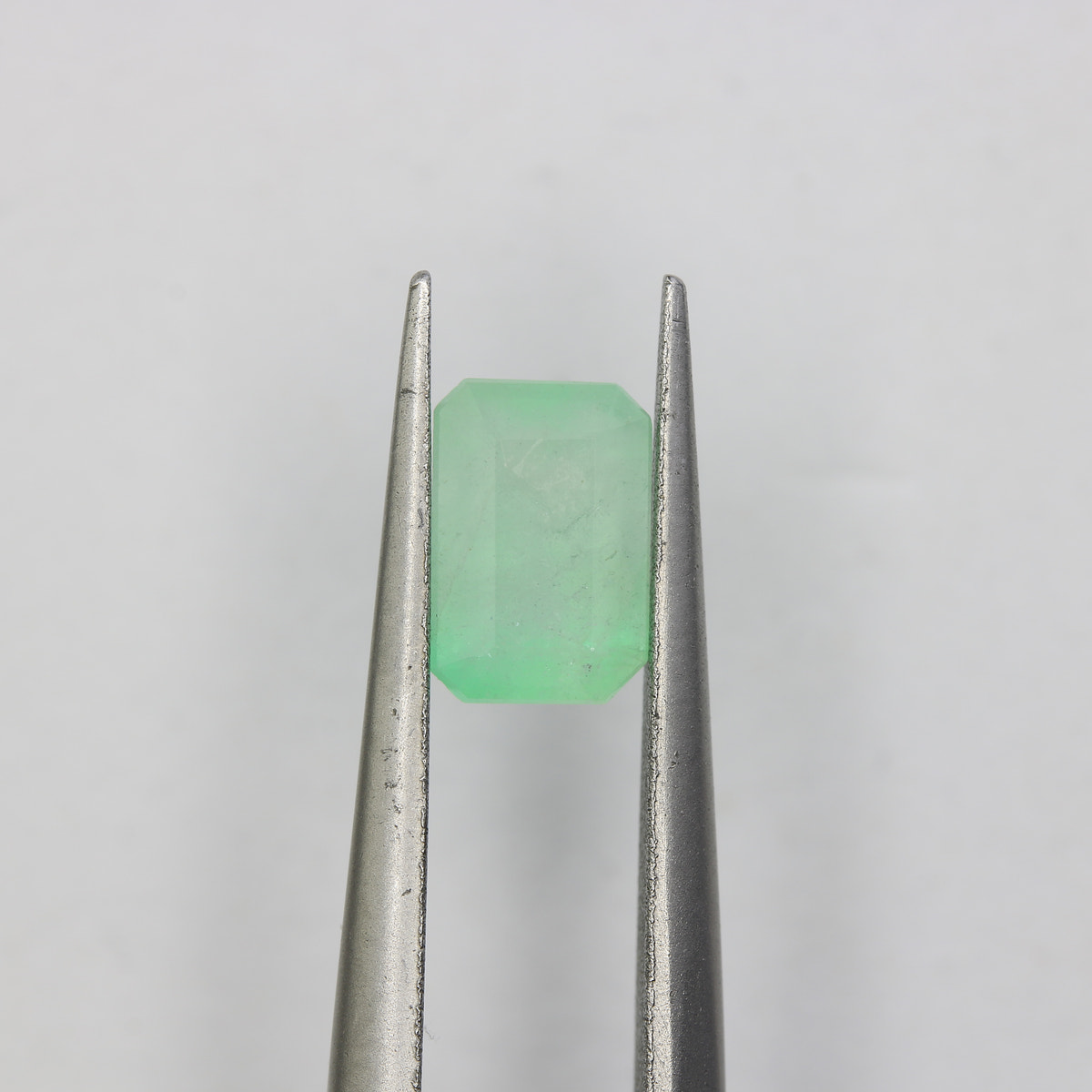 0.76ct Emerald Colombian - alternate view 3