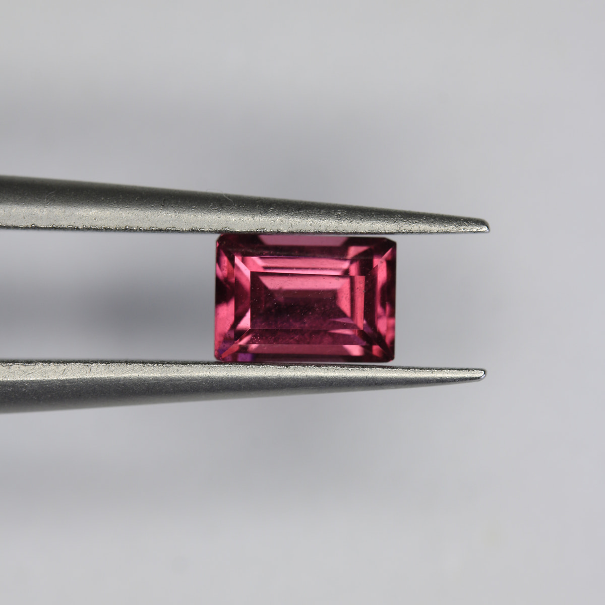0.78ct Garnet - alternate view 2