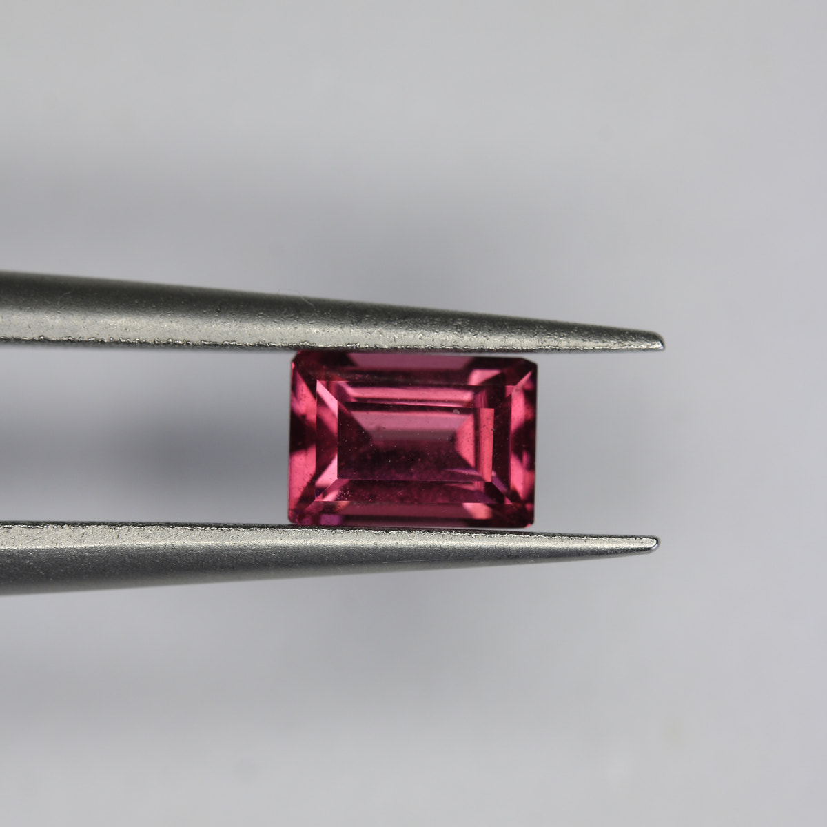 0.78ct Garnet - alternate view 3