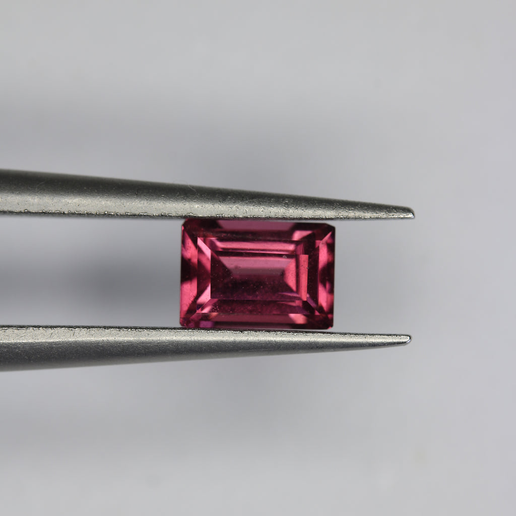 0.78ct Garnet - alternate view 3