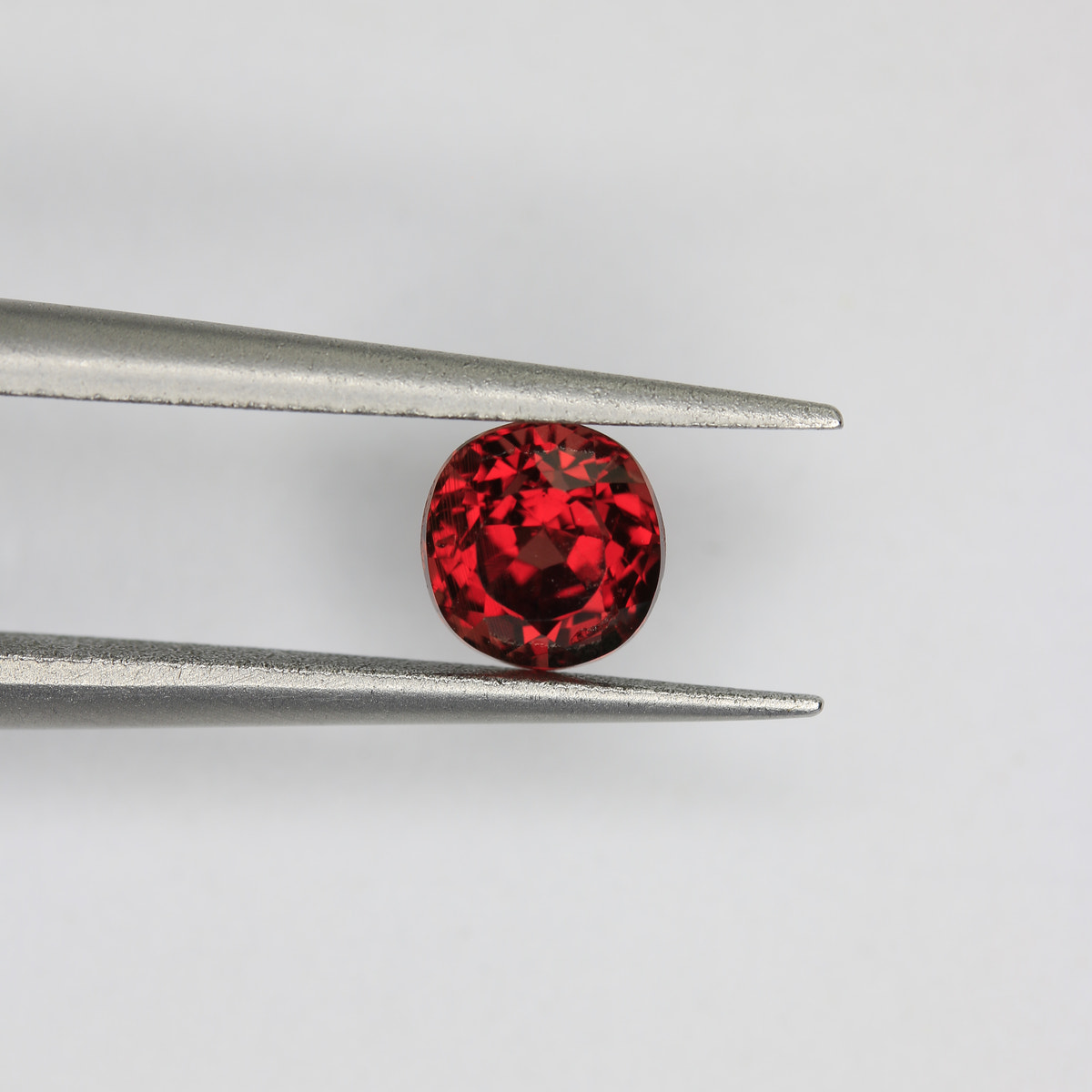0.78ct Garnet - alternate view 2
