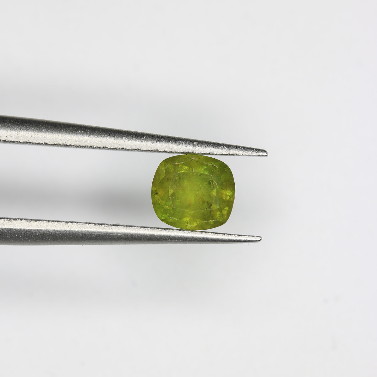 0.7ct Sphene - alternate view 2