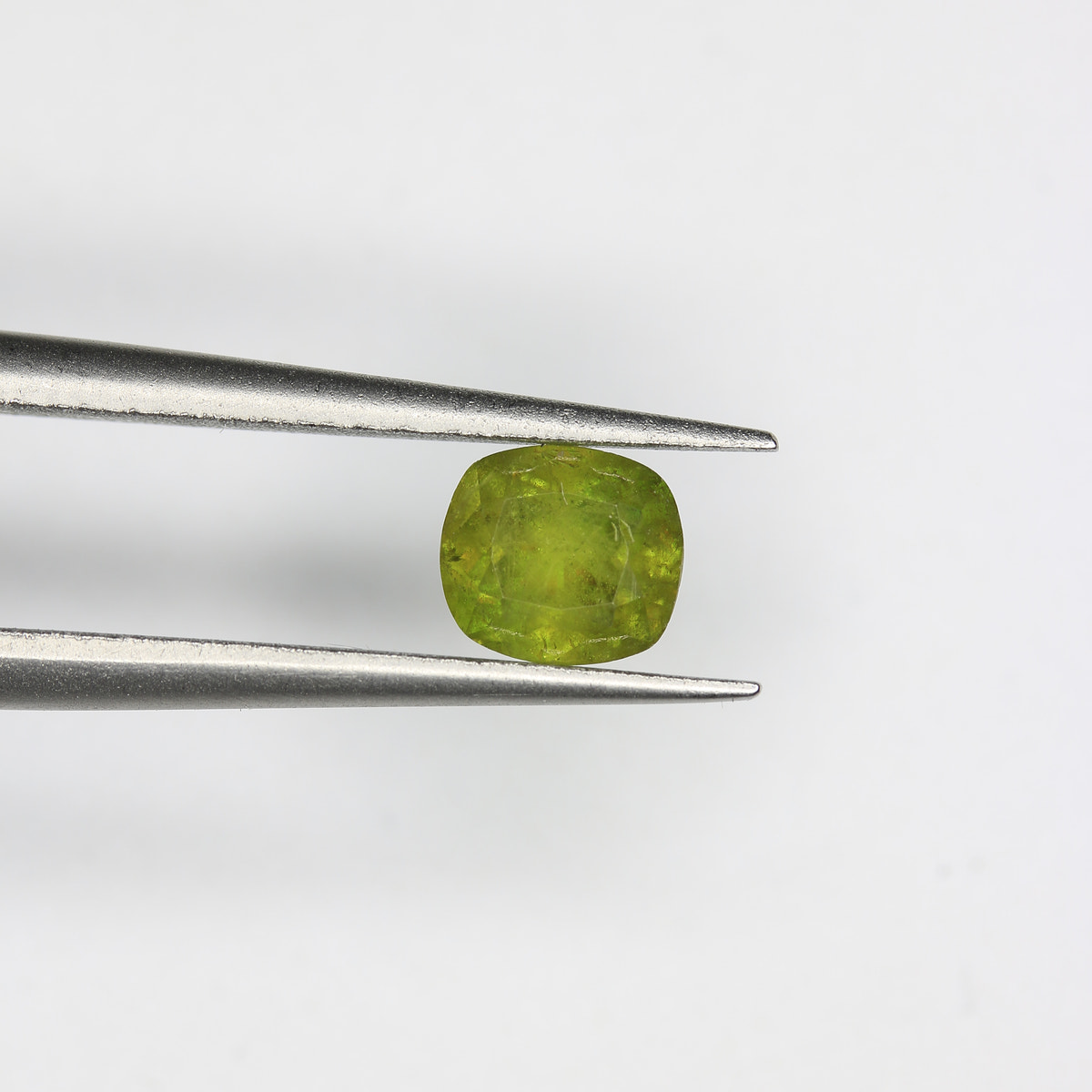 0.7ct Sphene
