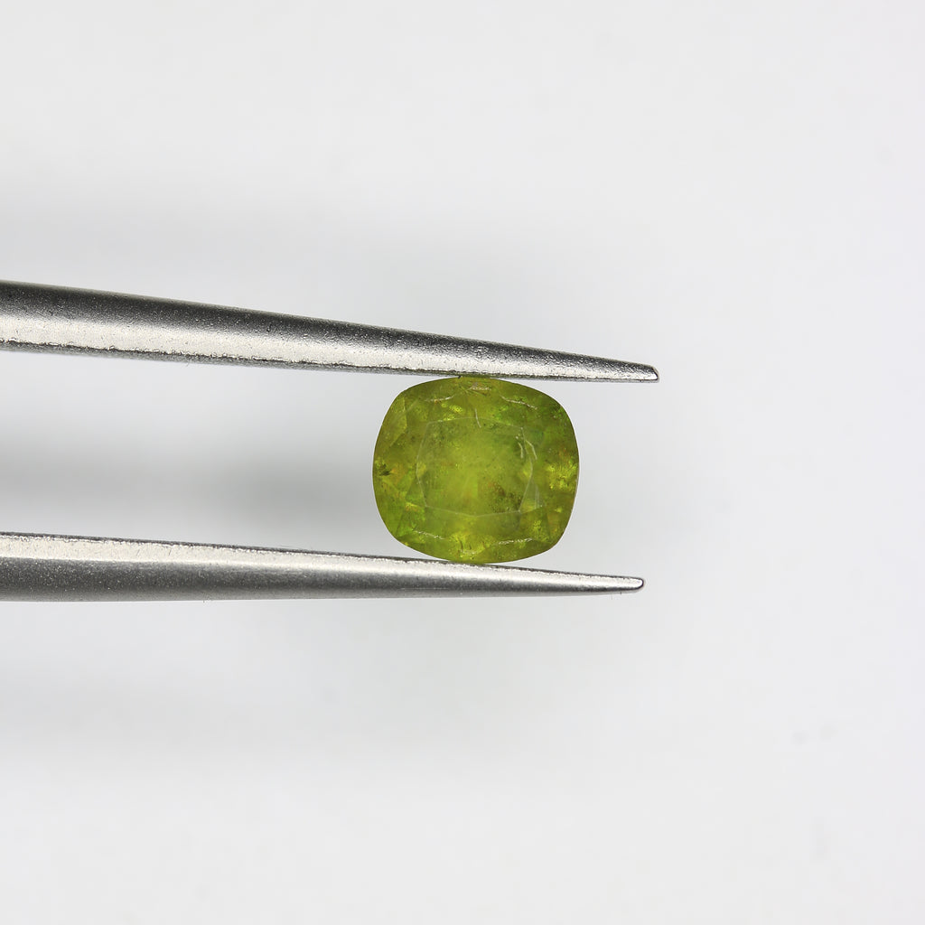 0.7ct Sphene