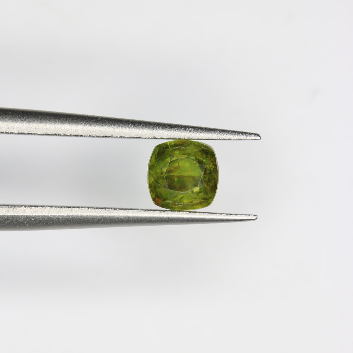 0.7ct Sphene