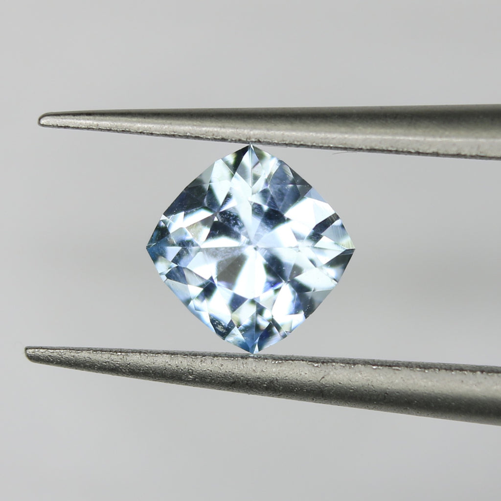 0.7ct Topaz Sky blue - alternate view 2