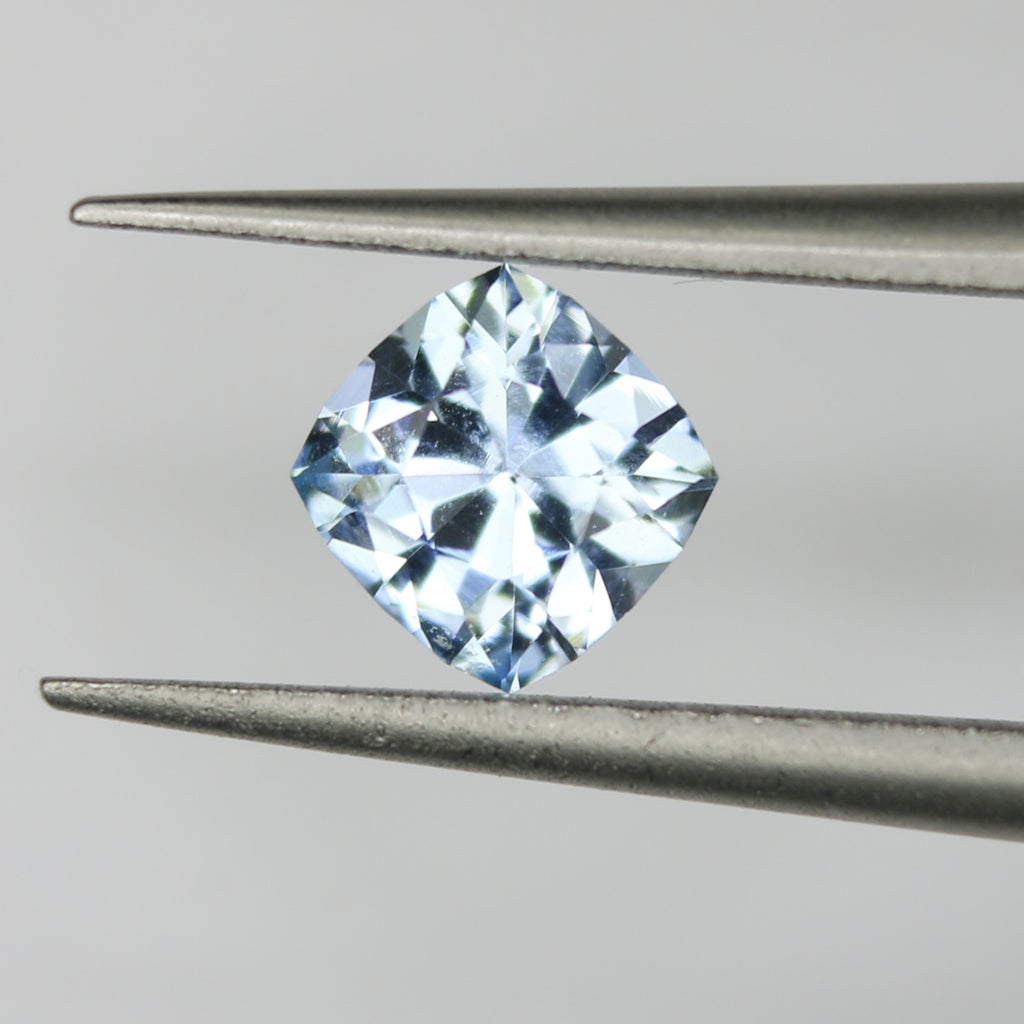 0.7ct Topaz Sky blue