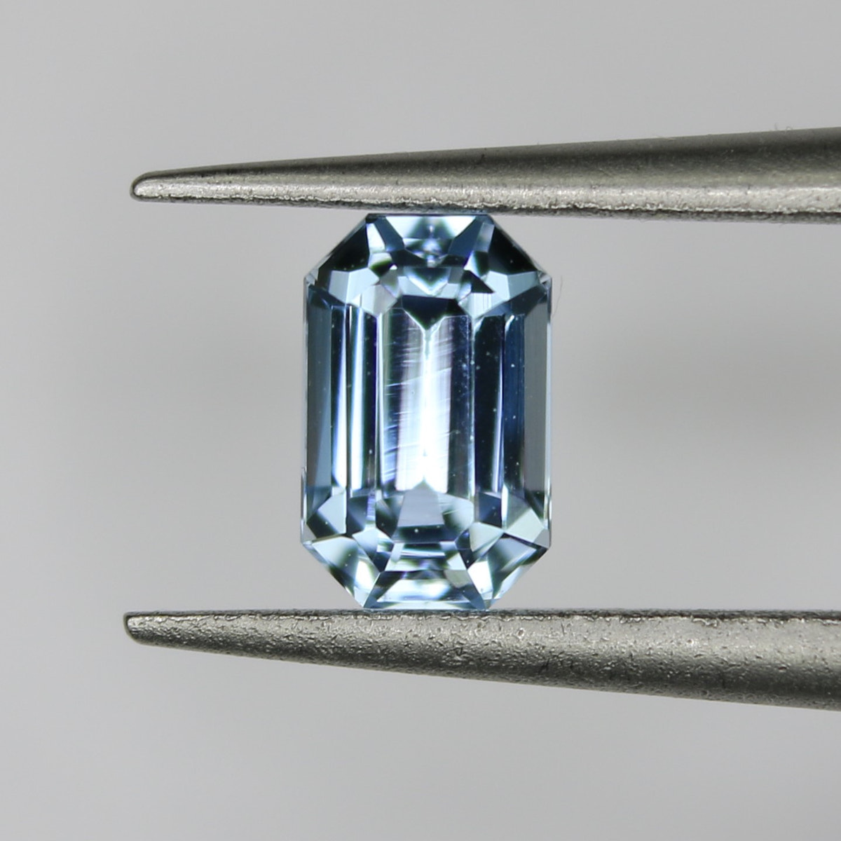0.7ct Topaz Sky blue - alternate view 2