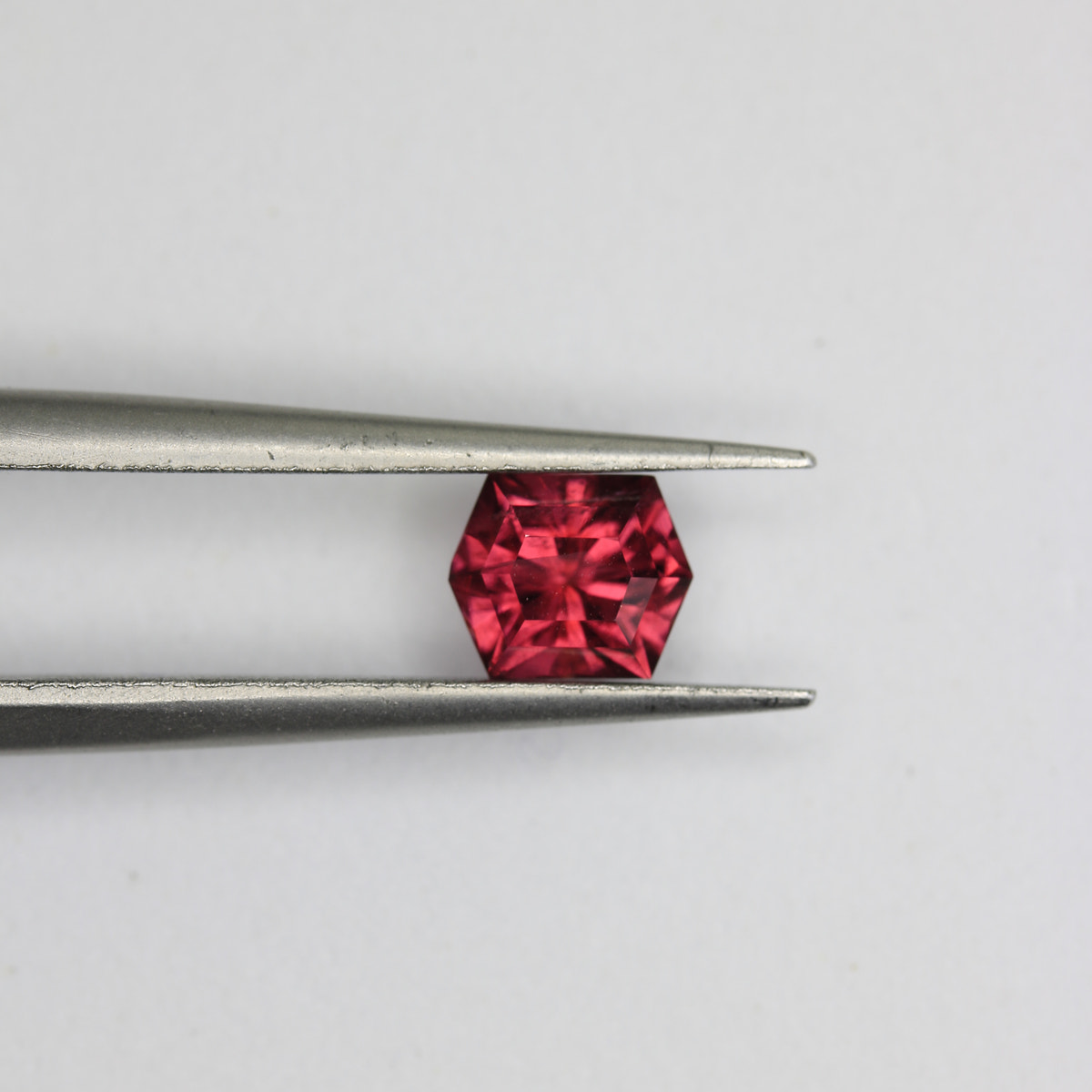 0.83ct Garnet - alternate view 2