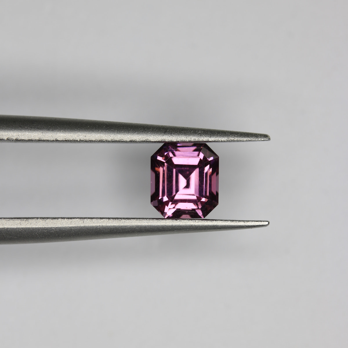0.83ct Garnet Pink