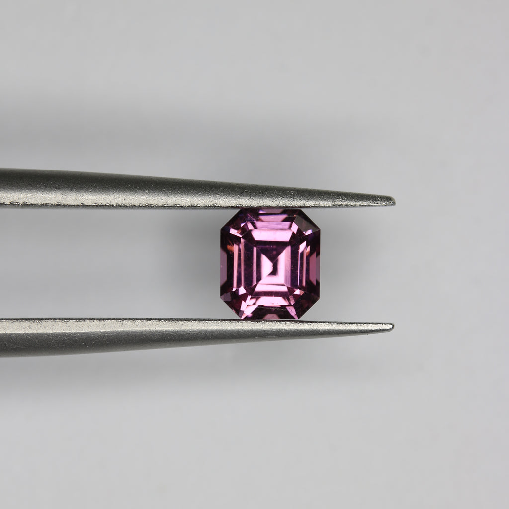 0.83ct Garnet Pink