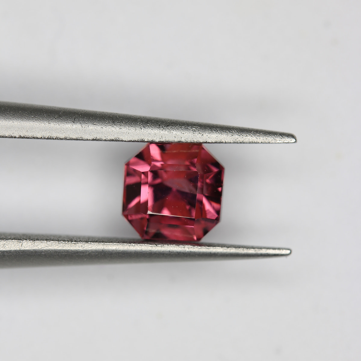 0.84ct Tourmaline Rubellite - alternate view 2