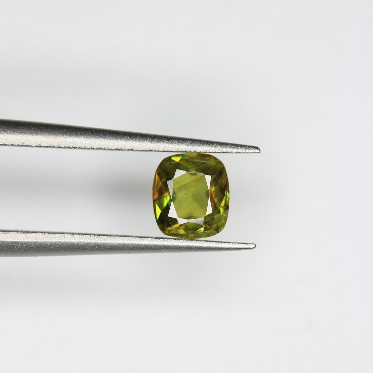 0.86ct Sphene - alternate view 2